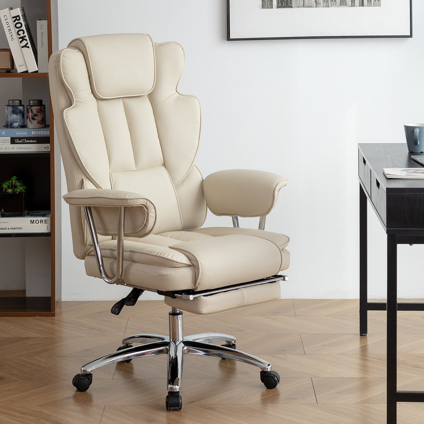 Ghivi Contemporary Leather Executive Chair