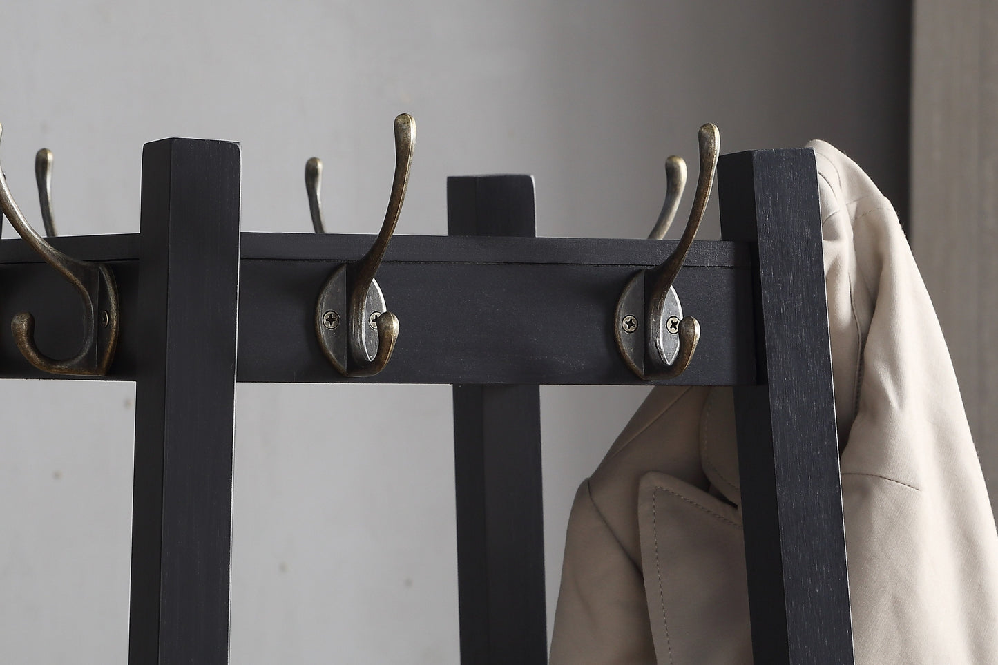 Silverleaf Modern Vassen Coat Rack Storage