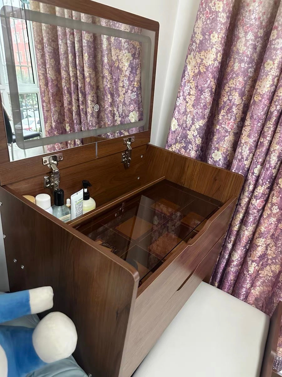 Niles Traditional Vanity Desk