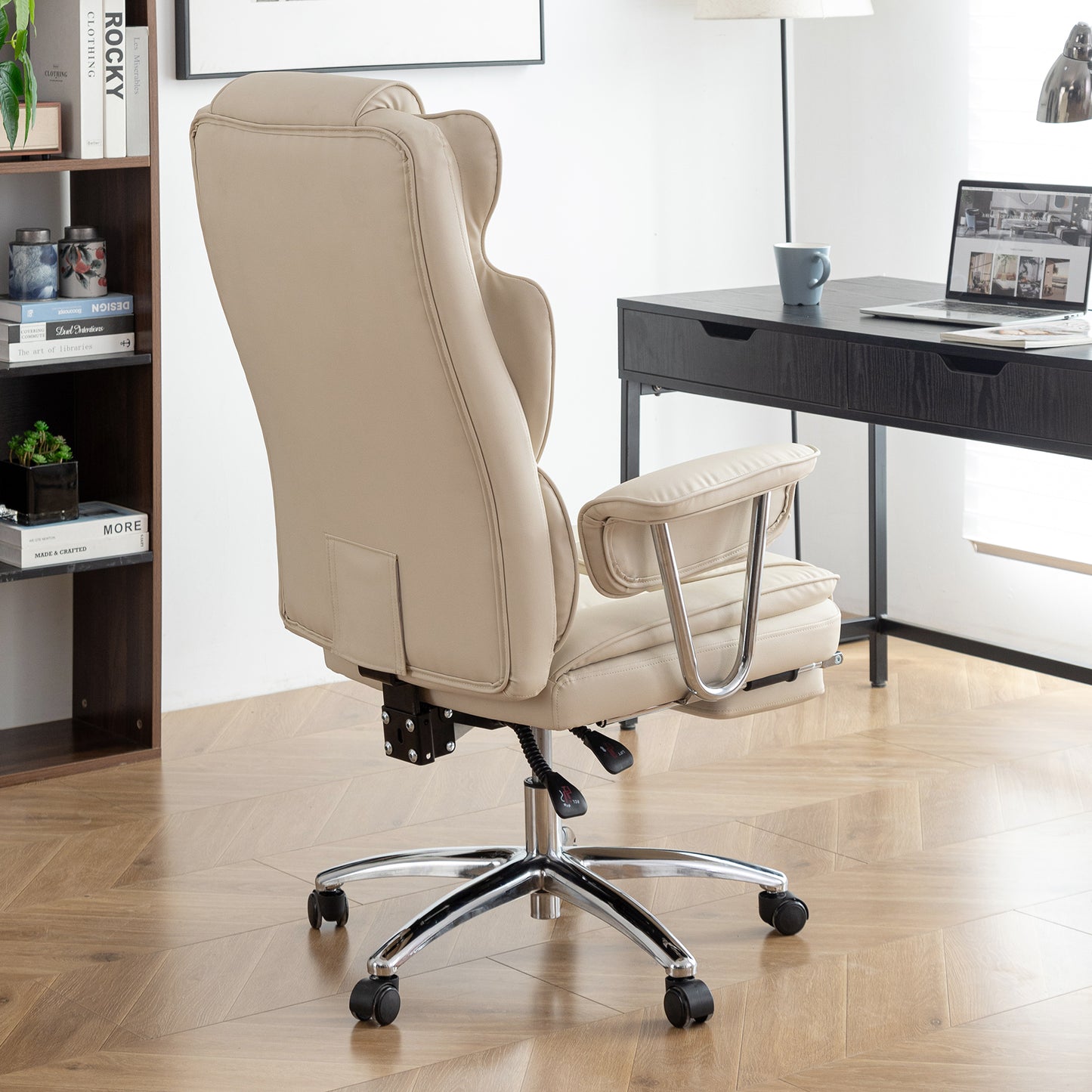 Ghivi Contemporary Leather Executive Chair