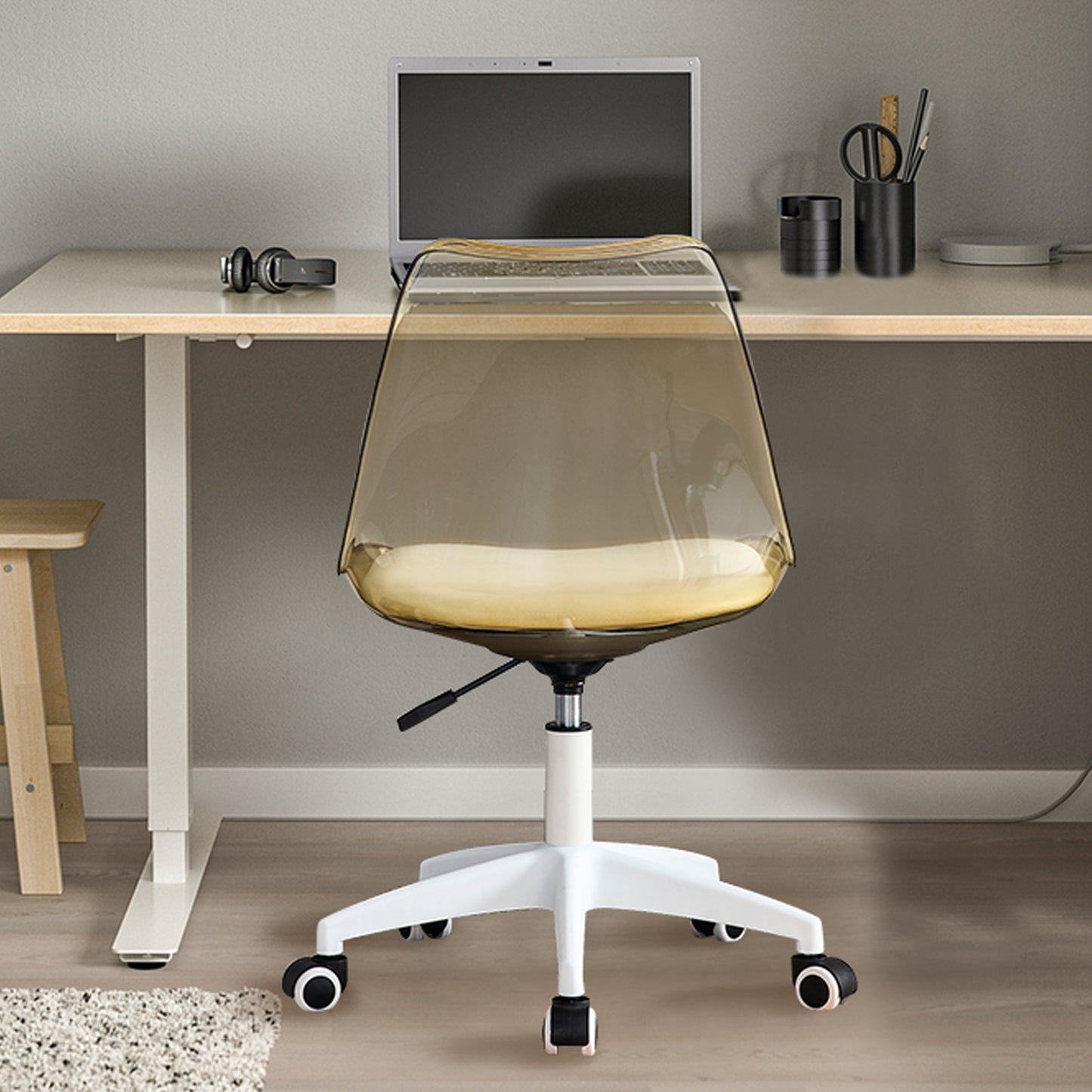 Luz Modern Amber Swivel Chair