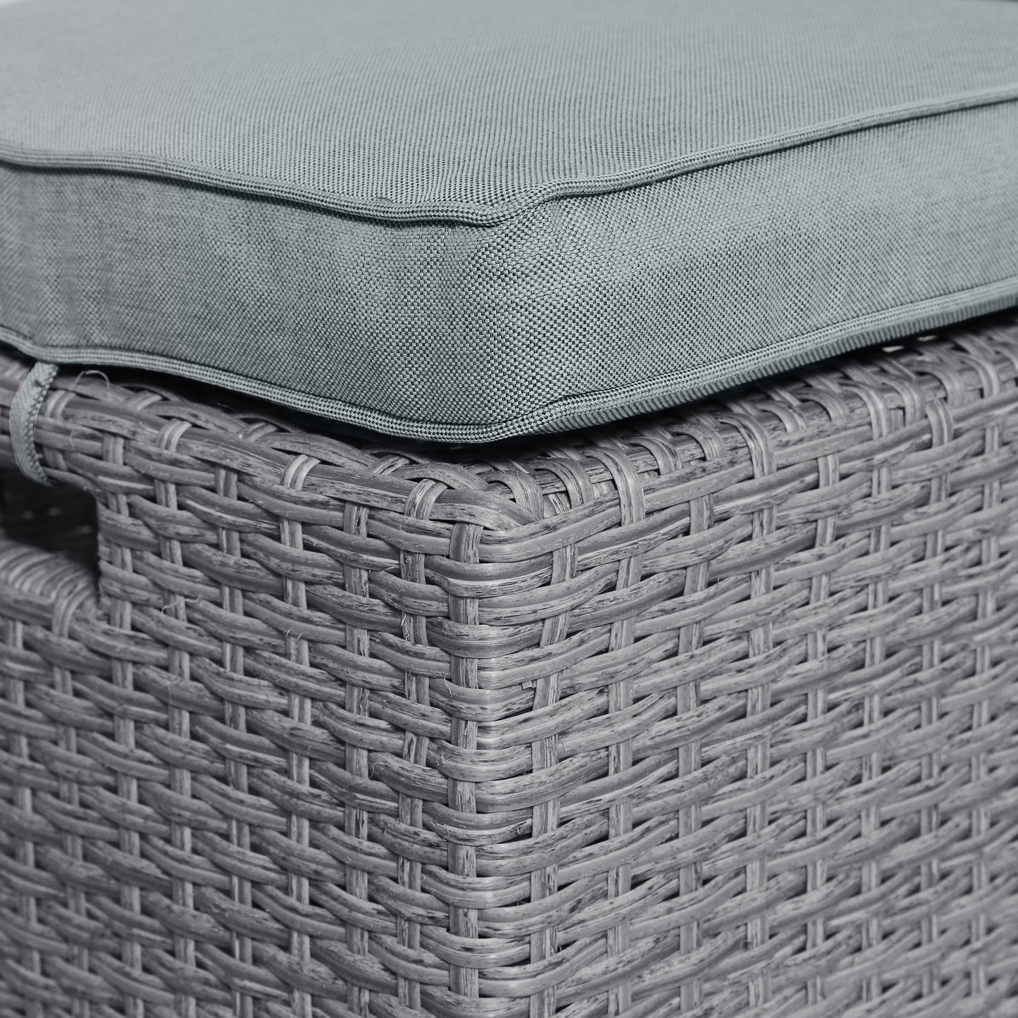 Ghivi Contemporary Rattan Outdoor Set