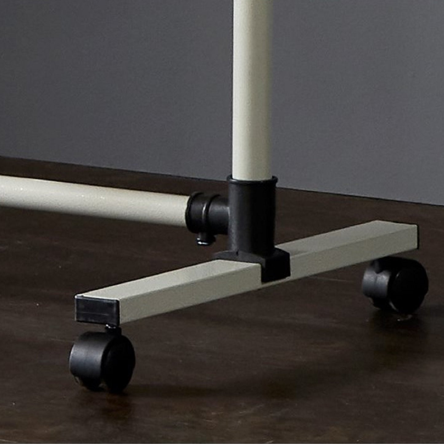 Eda Industrial Classic Rolling Clothes Rack