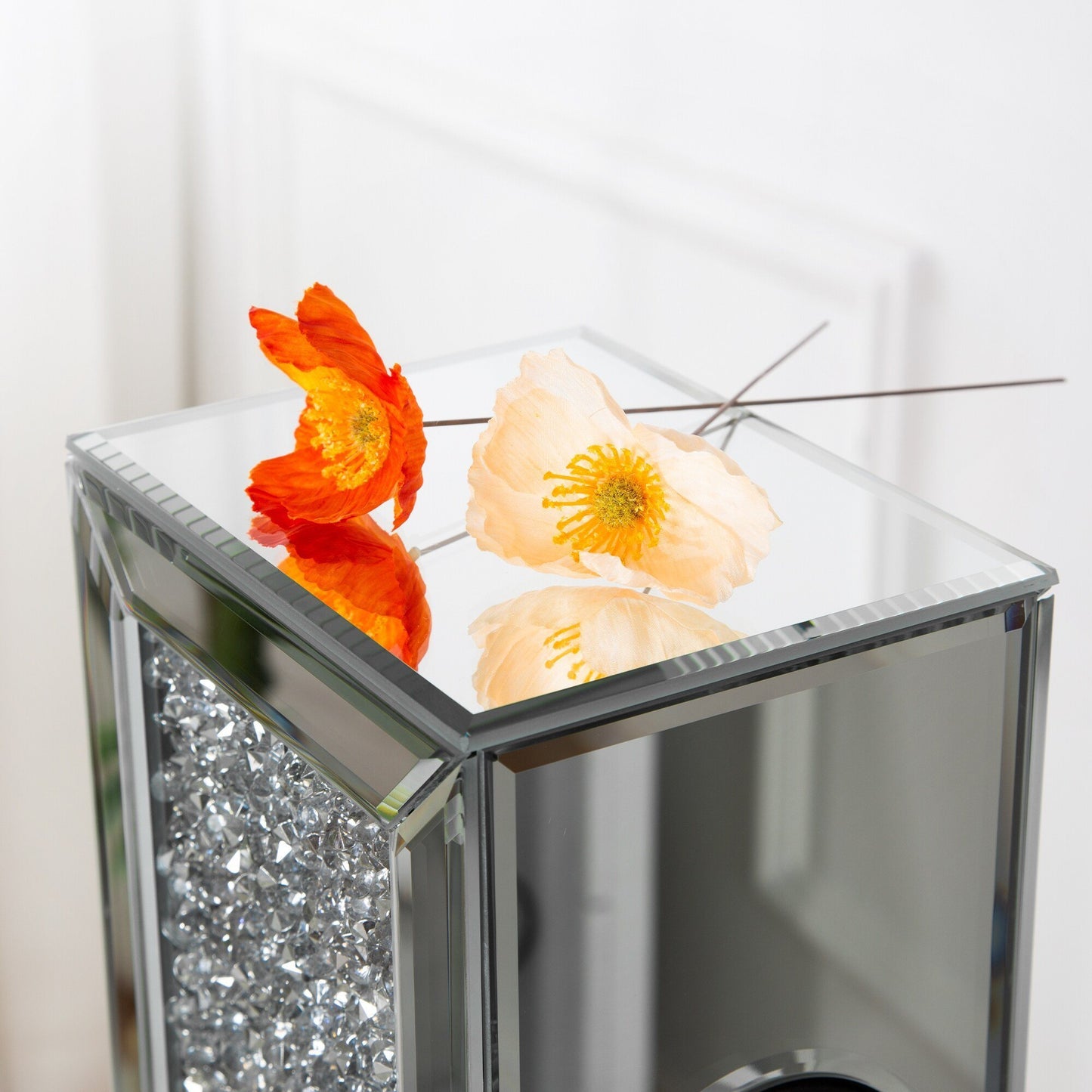 Bartholomew Modern Crushed Diamond Wine Holder