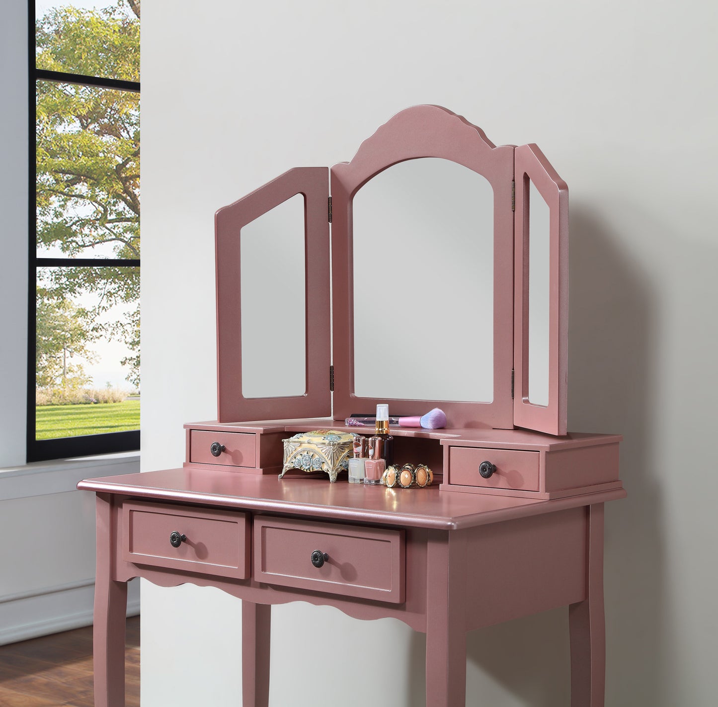 Lazzareschi Traditional Sanlo Vanity