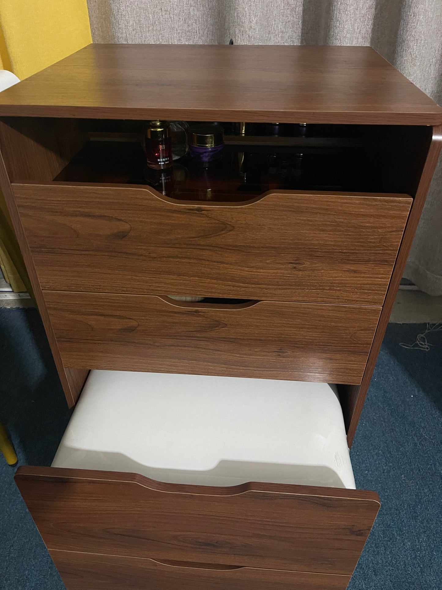 Niles Traditional Vanity Desk