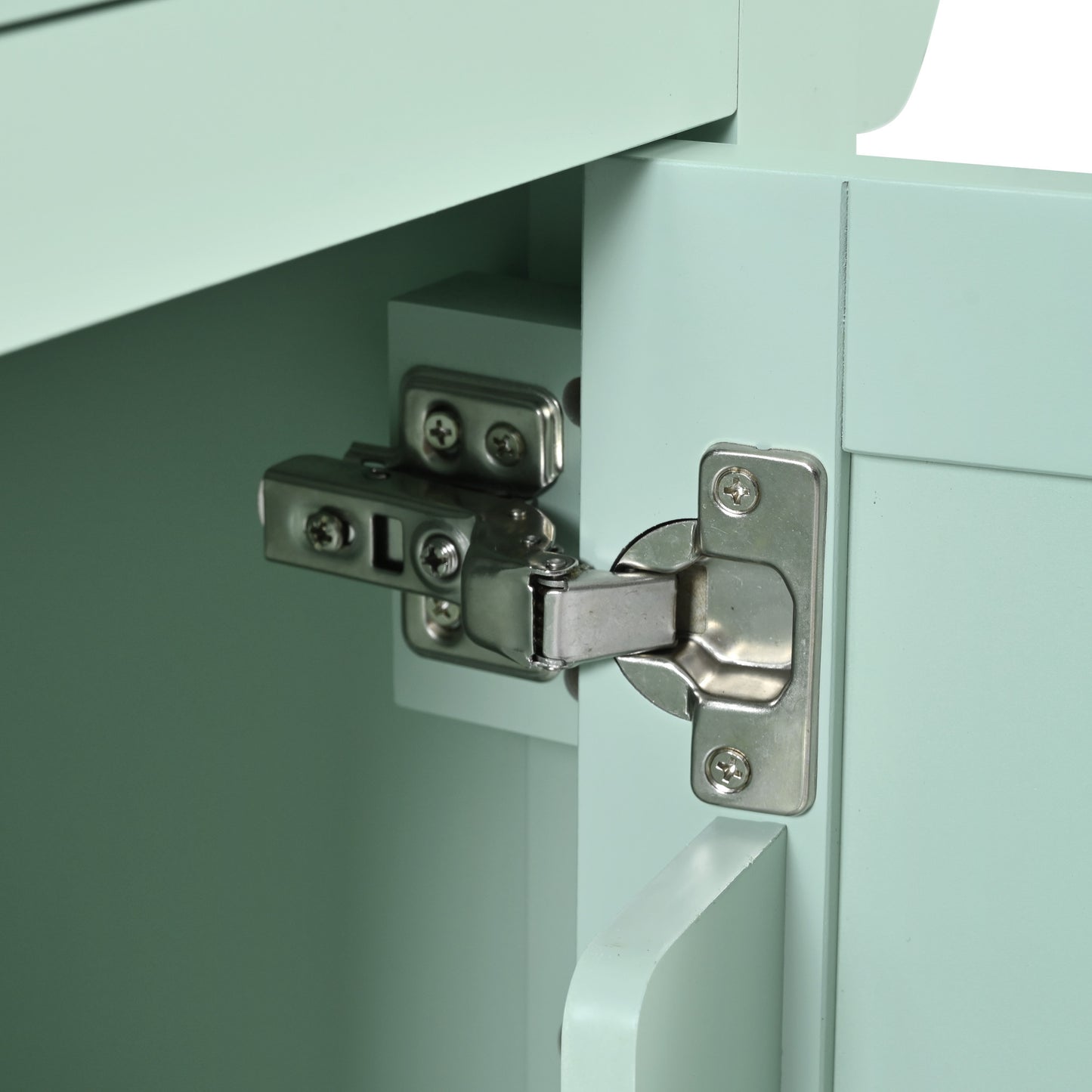 Justo Craftsman Elegant Desing Kitchen Island