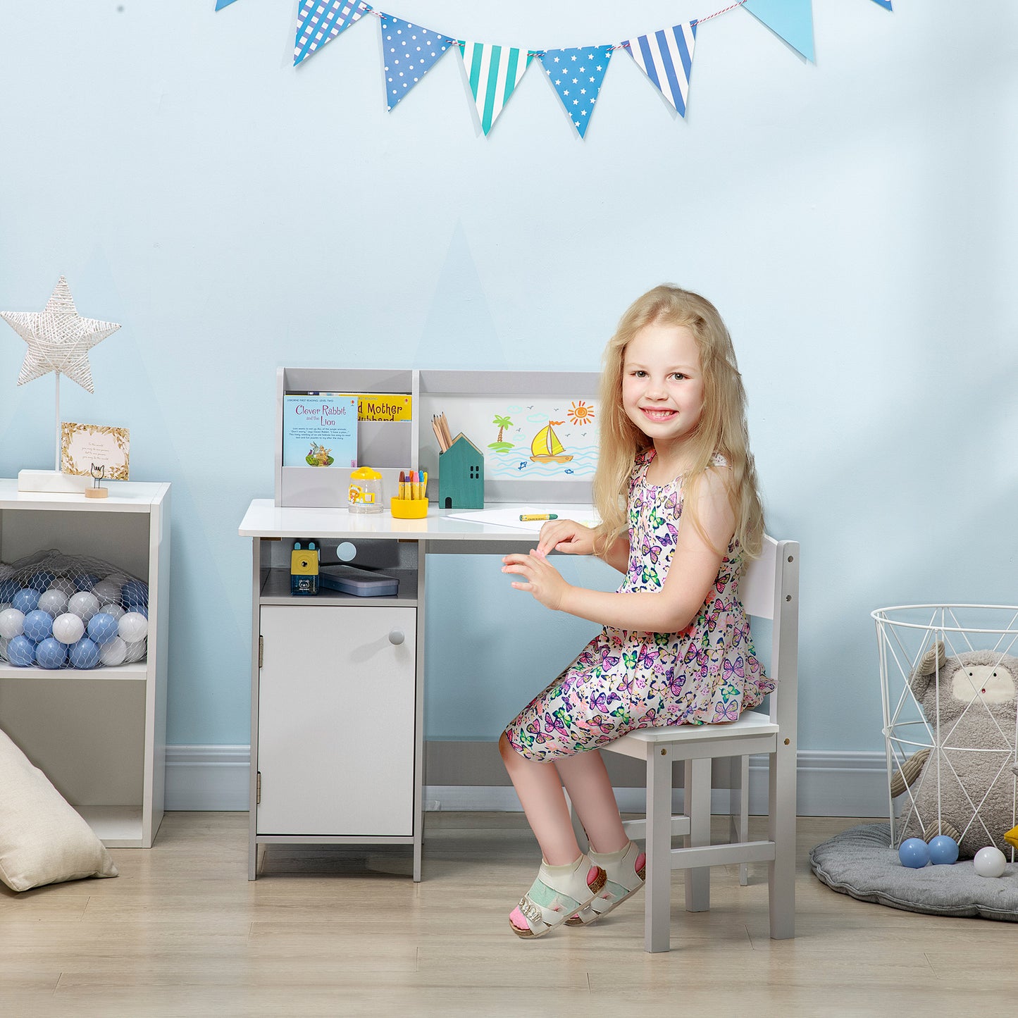 Justo Modern Qaba Toddler Desk