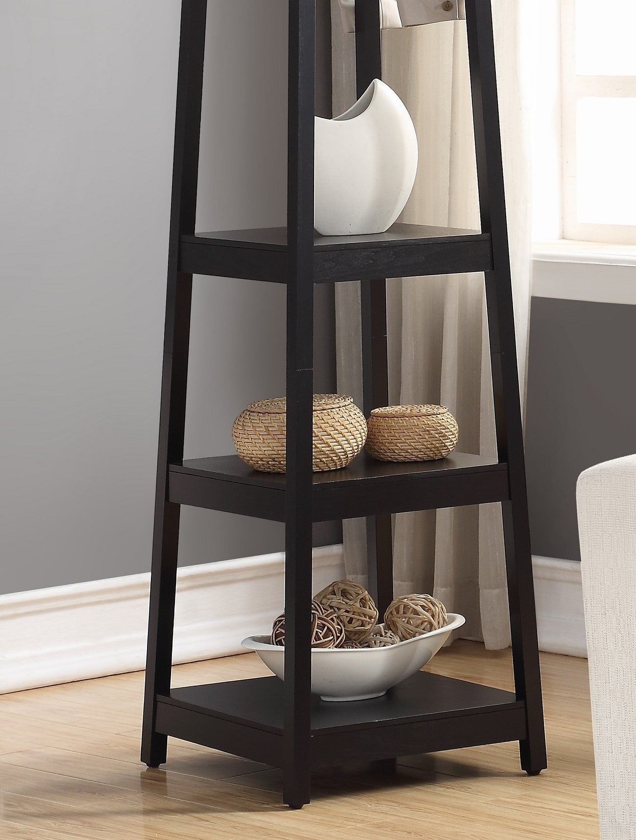 Silverleaf Modern Vassen Coat Rack Storage