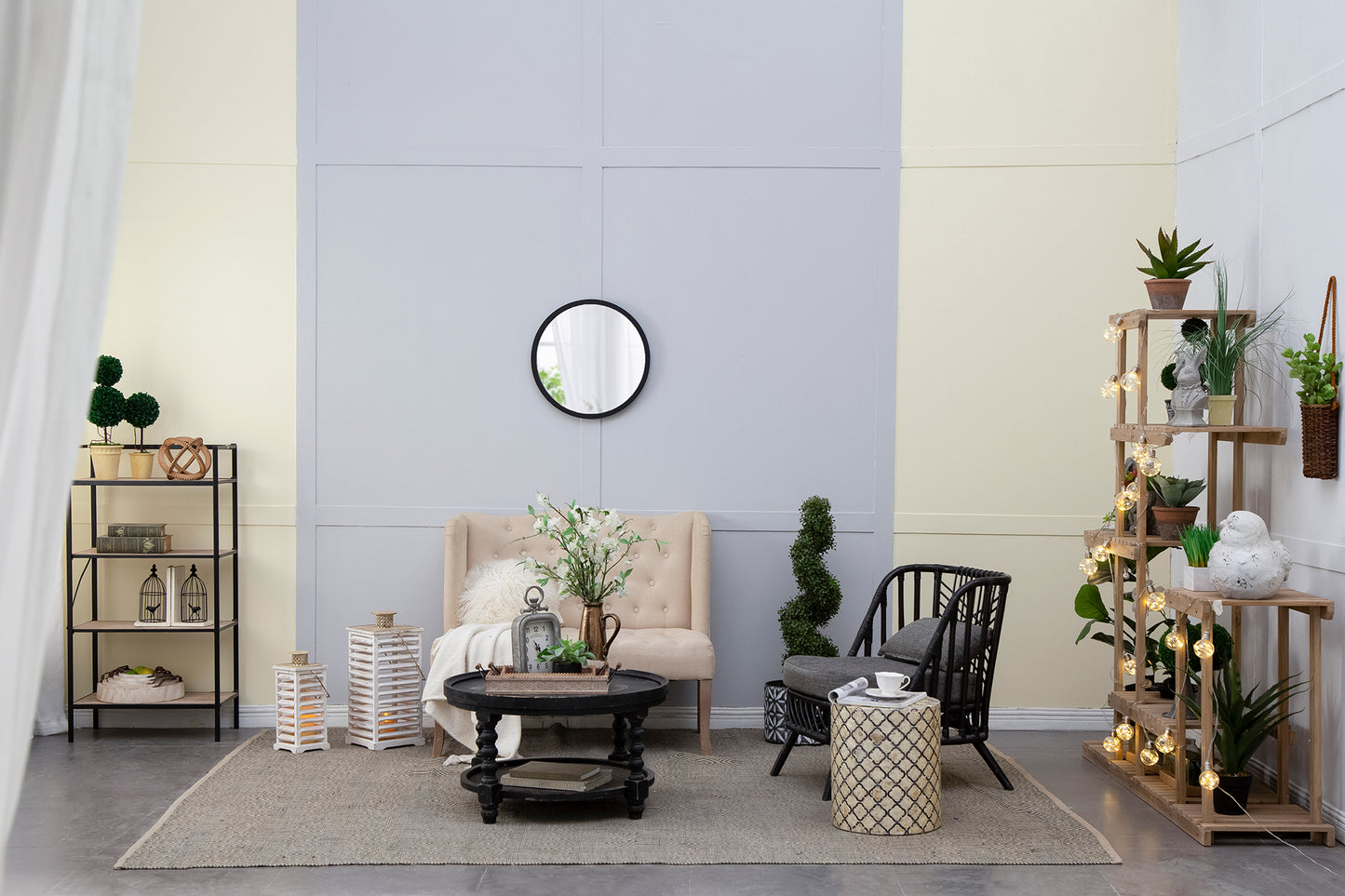 Healdsburg Traditional Circle Wall Mirror