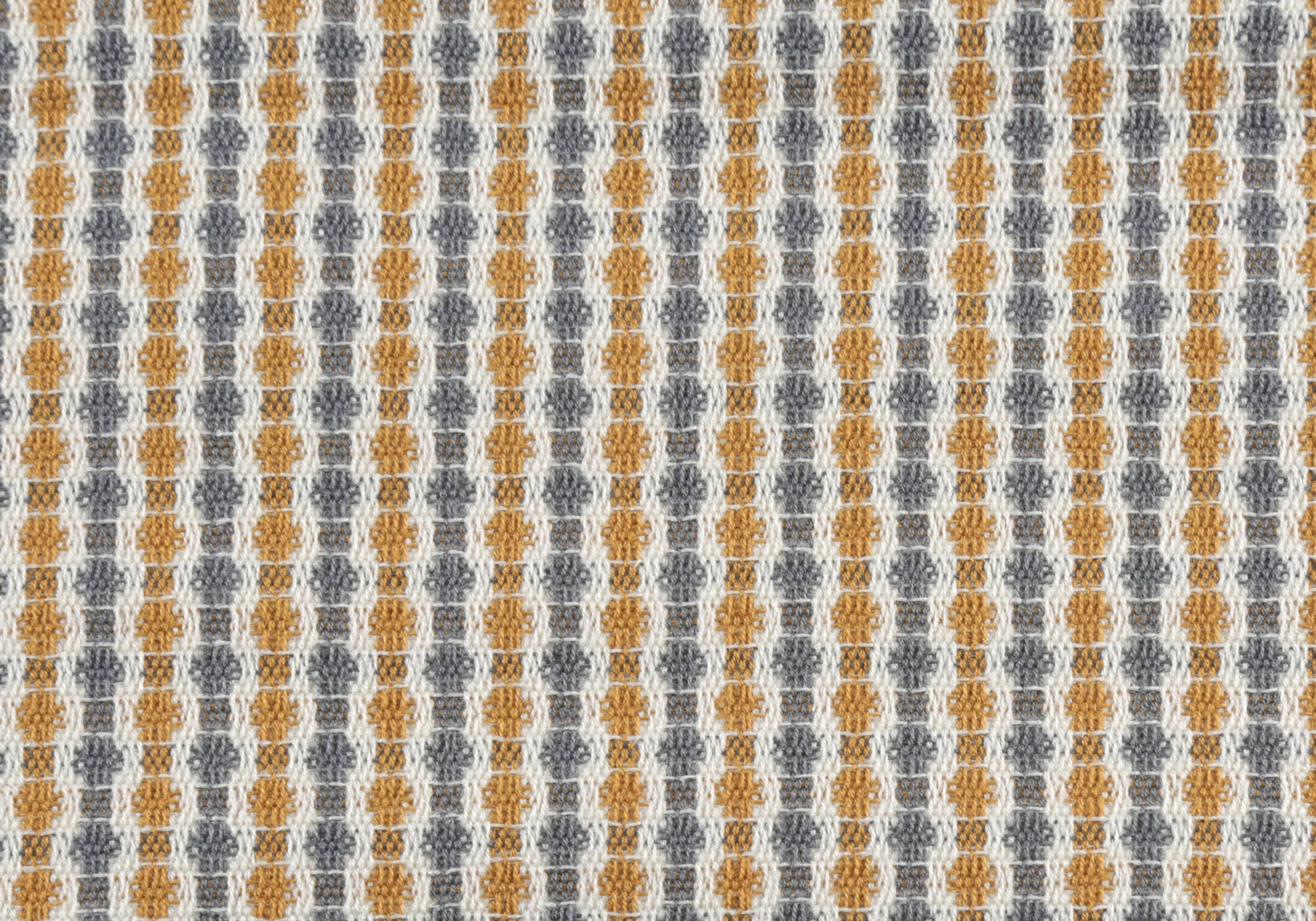 16583100