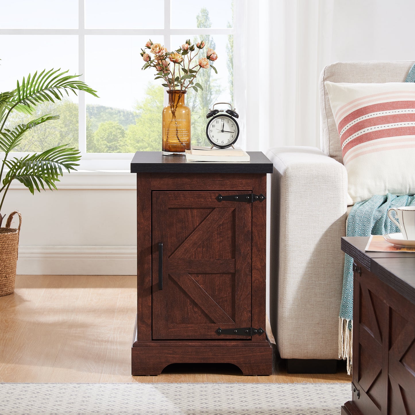 Marites Craftsman Oak Farmhouse End Table