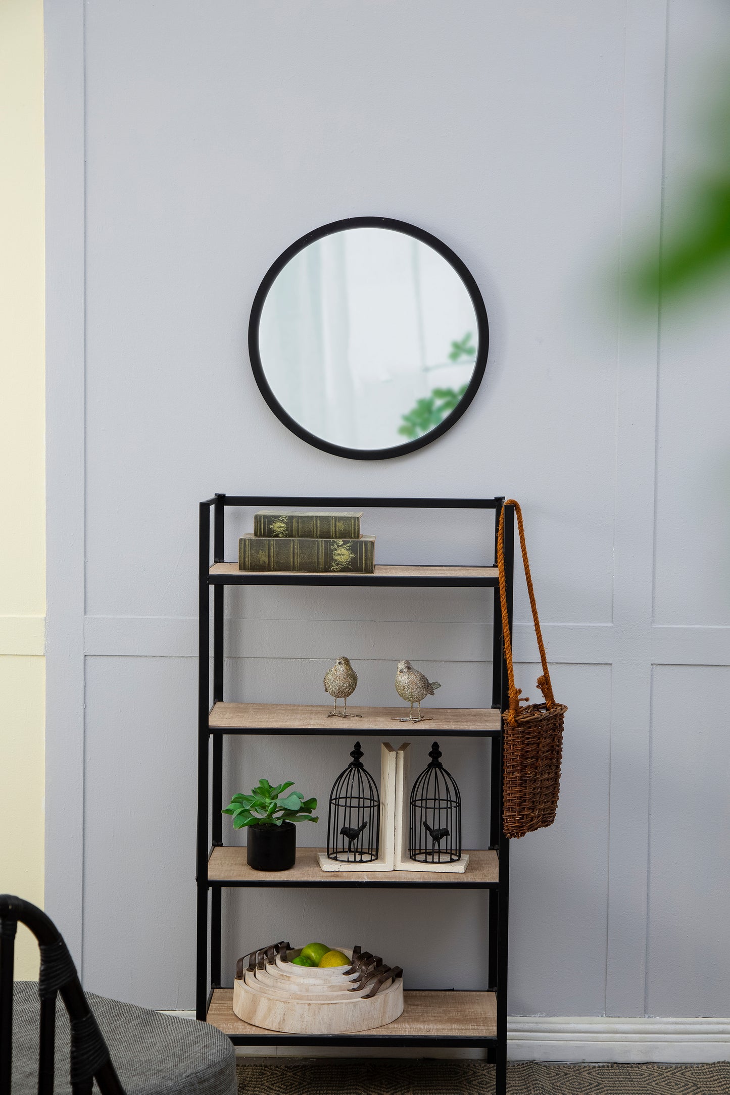 Healdsburg Traditional Circle Wall Mirror
