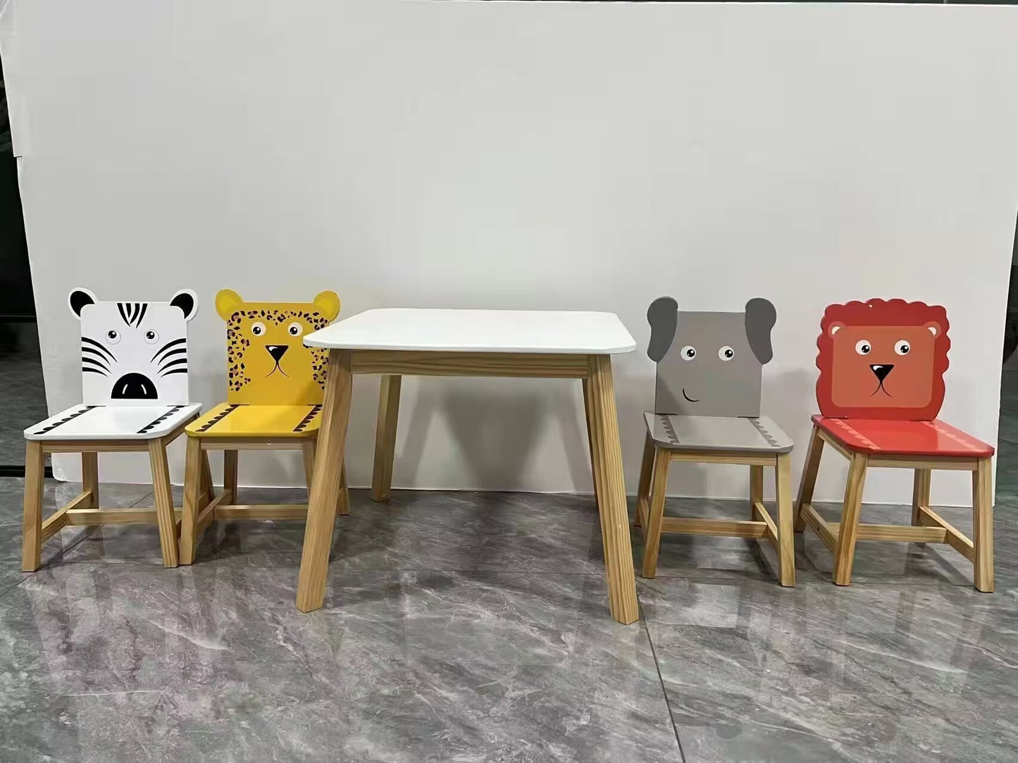 Lula Craftsman Kids Animal Table Set
