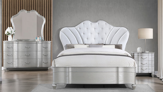 Irvington Traditional  Landmark Tufted Queen Bed