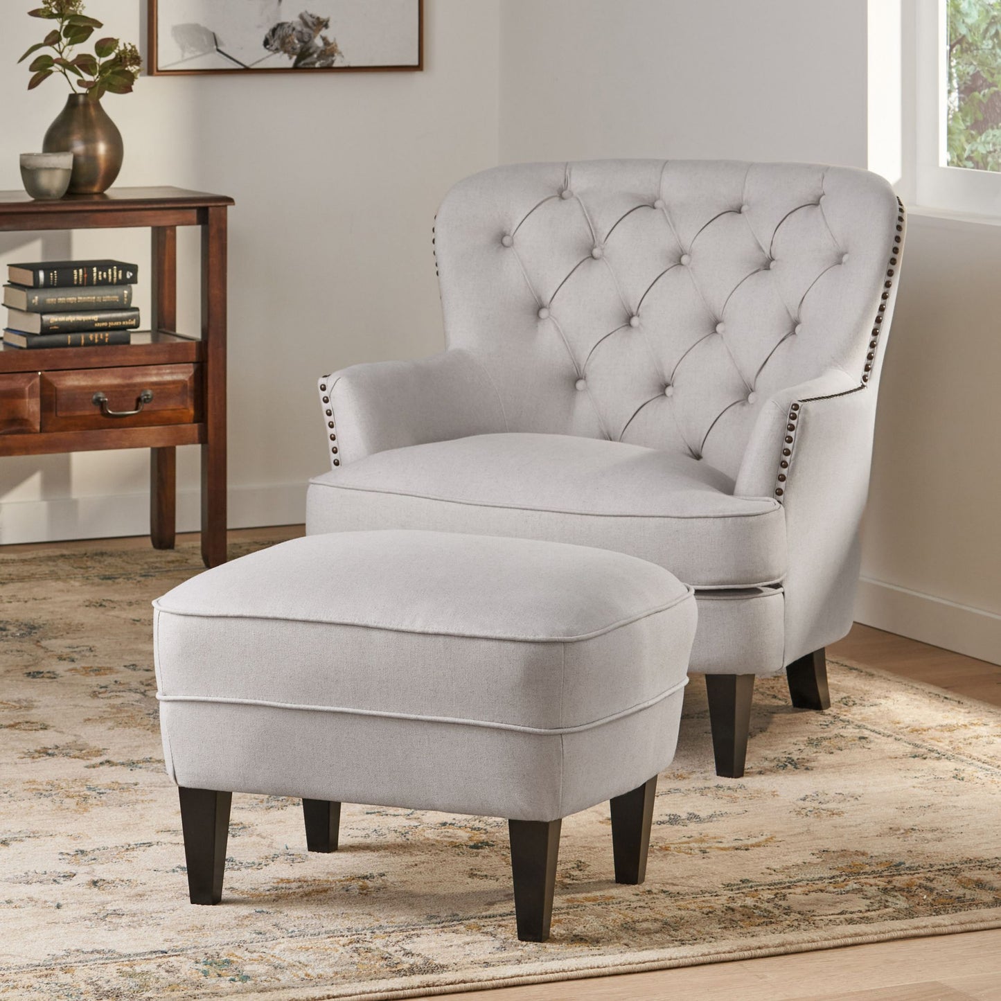 Justo Traditional Upholstered Fabric Club Chair