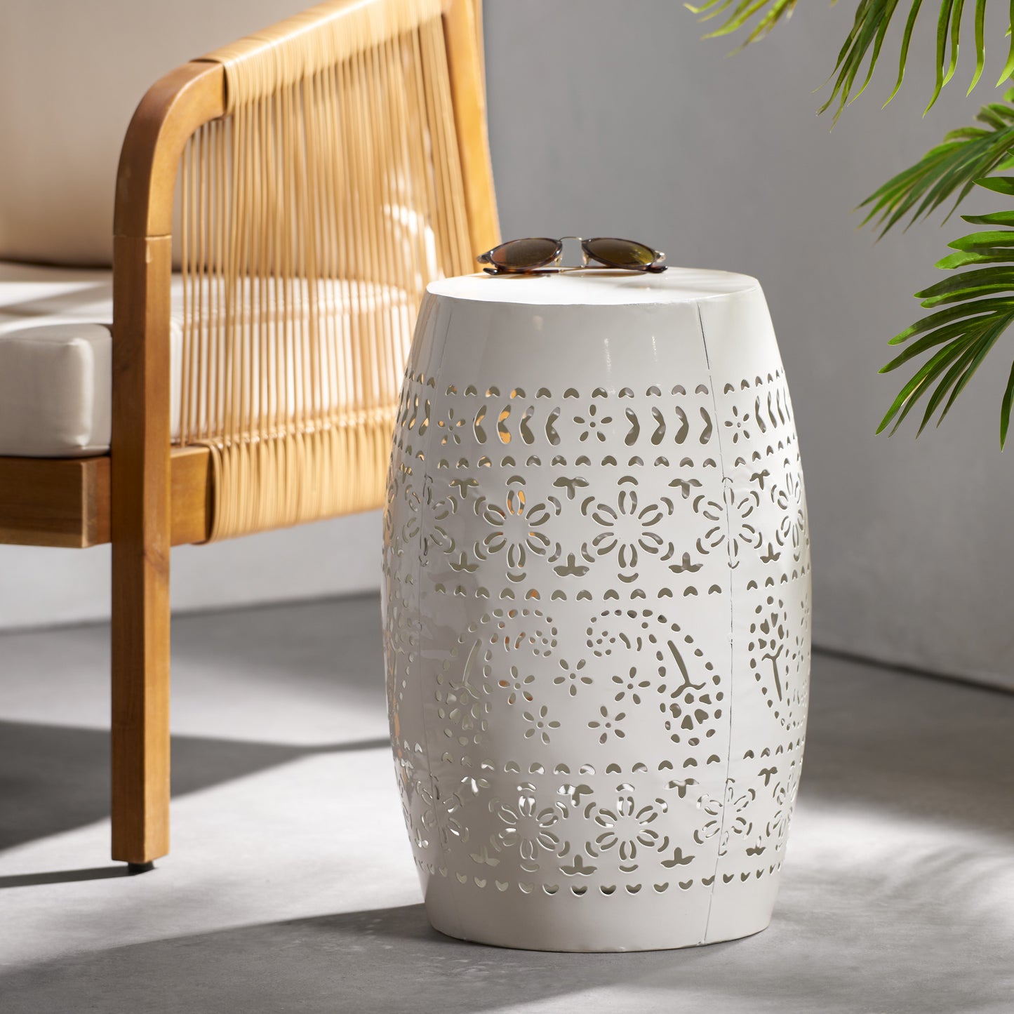 Kingsly Industrial Round Classic Side Table