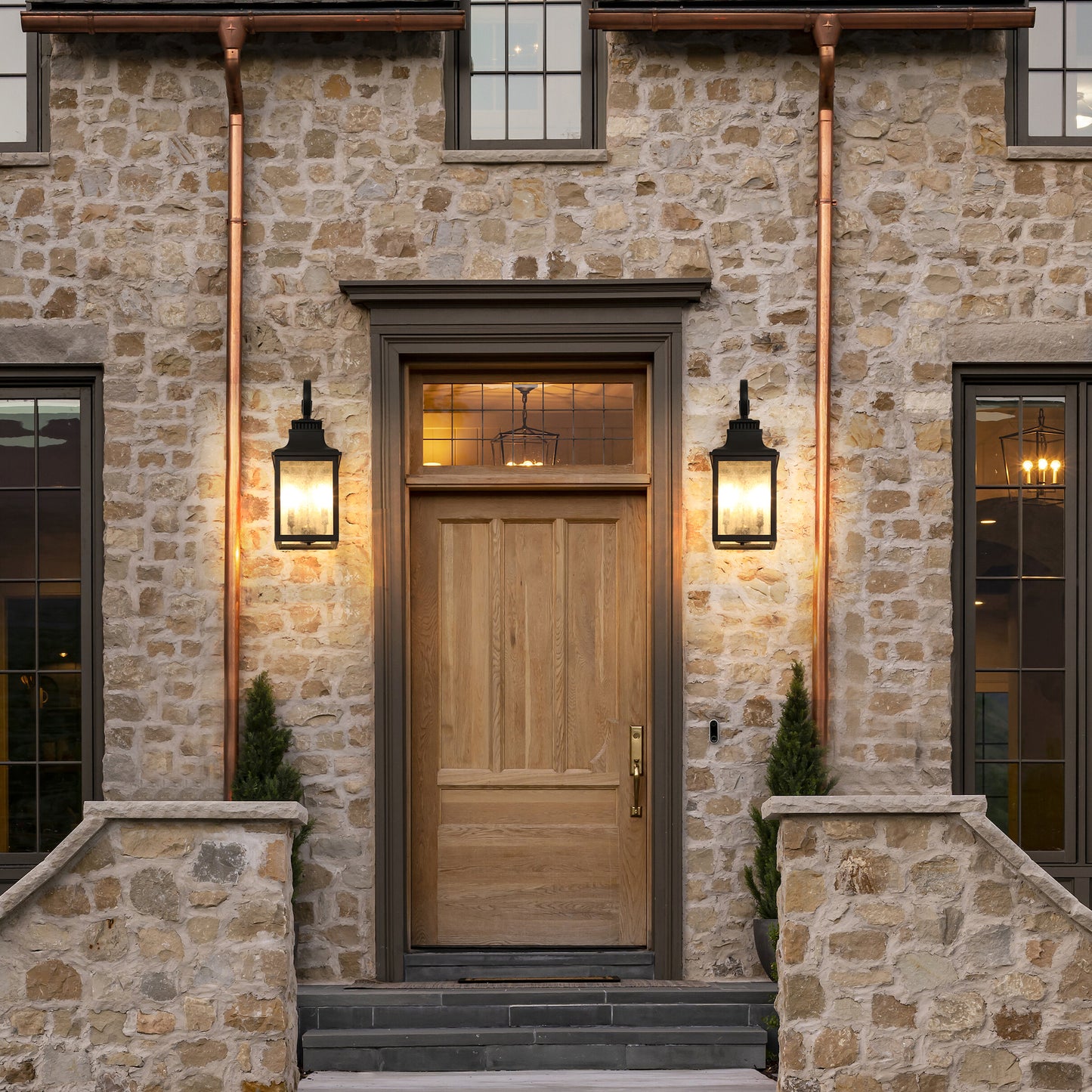 Kingsly Traditional Outdoor Wall Lamps