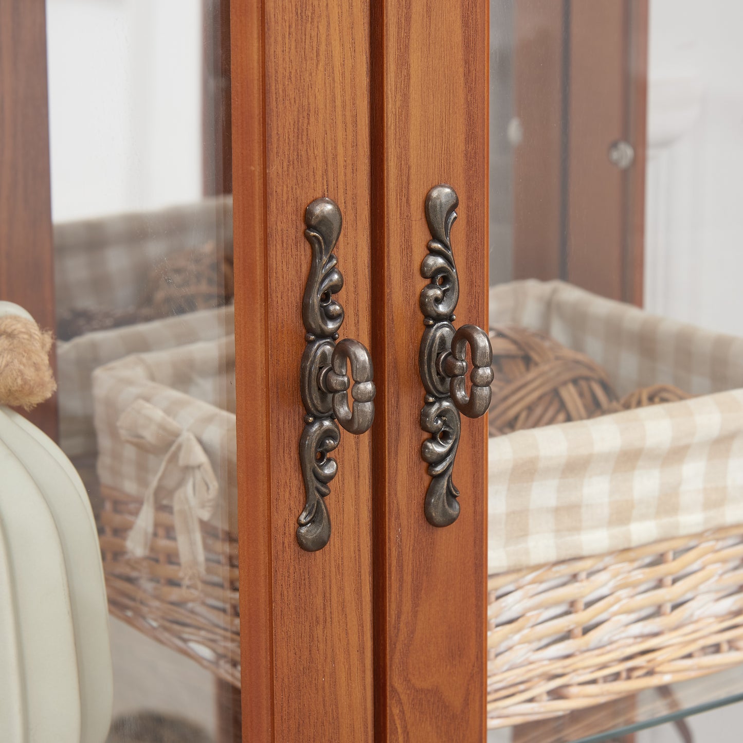 Jiron Traditional Mirrored Display Cabinet
