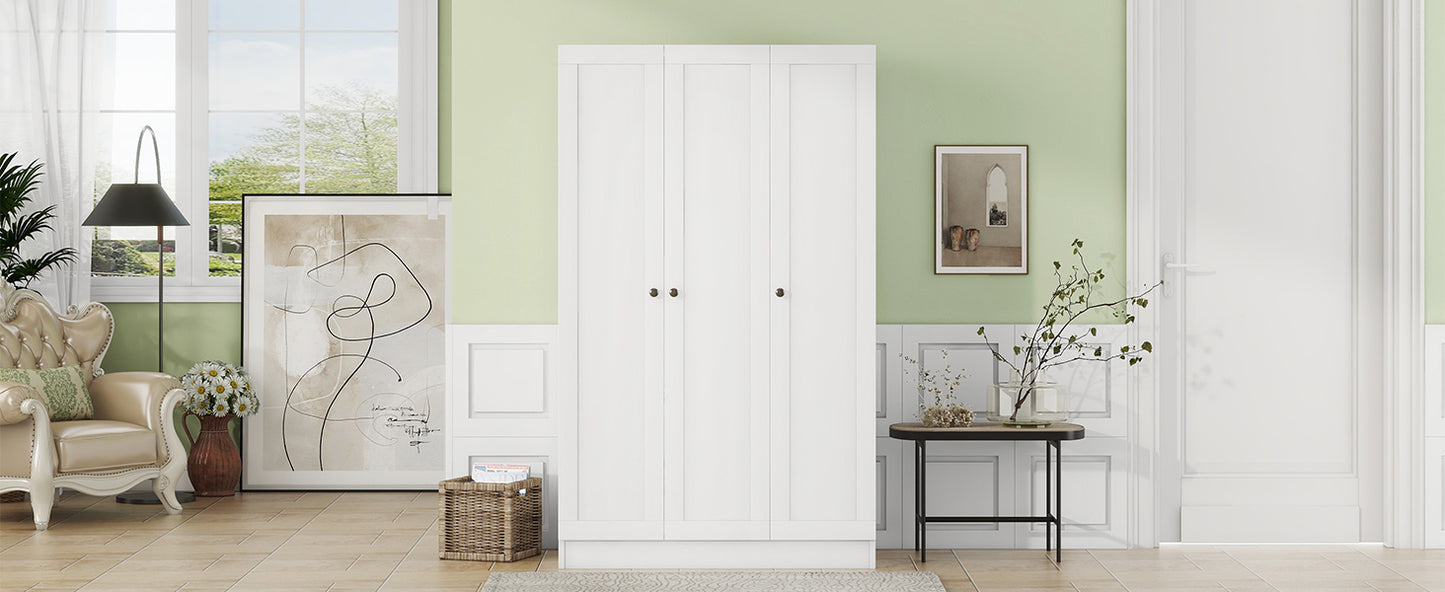Healdsburg Contemporary Shutter Wardrobe