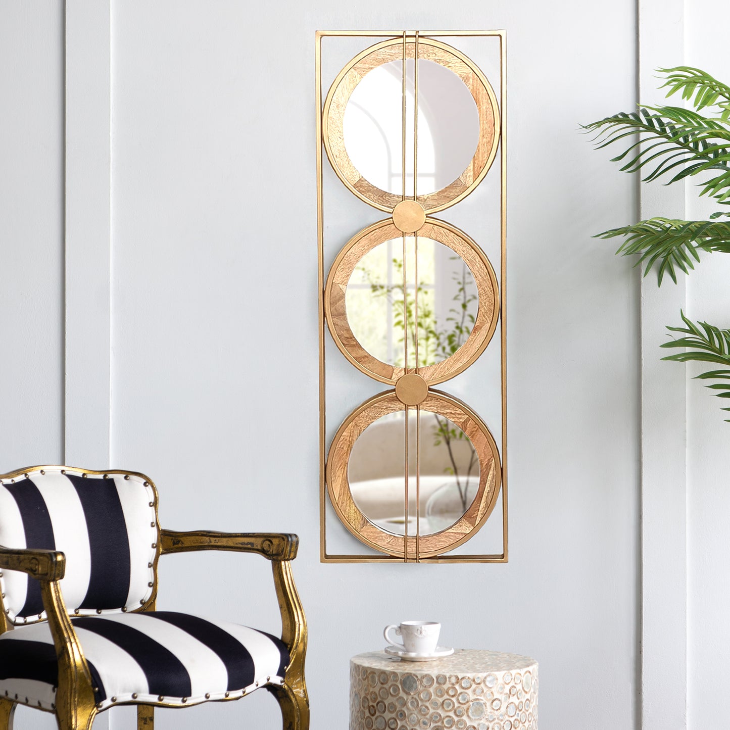 Kingsly Contemporary Wall Mirror in Gold Rectangular Frame