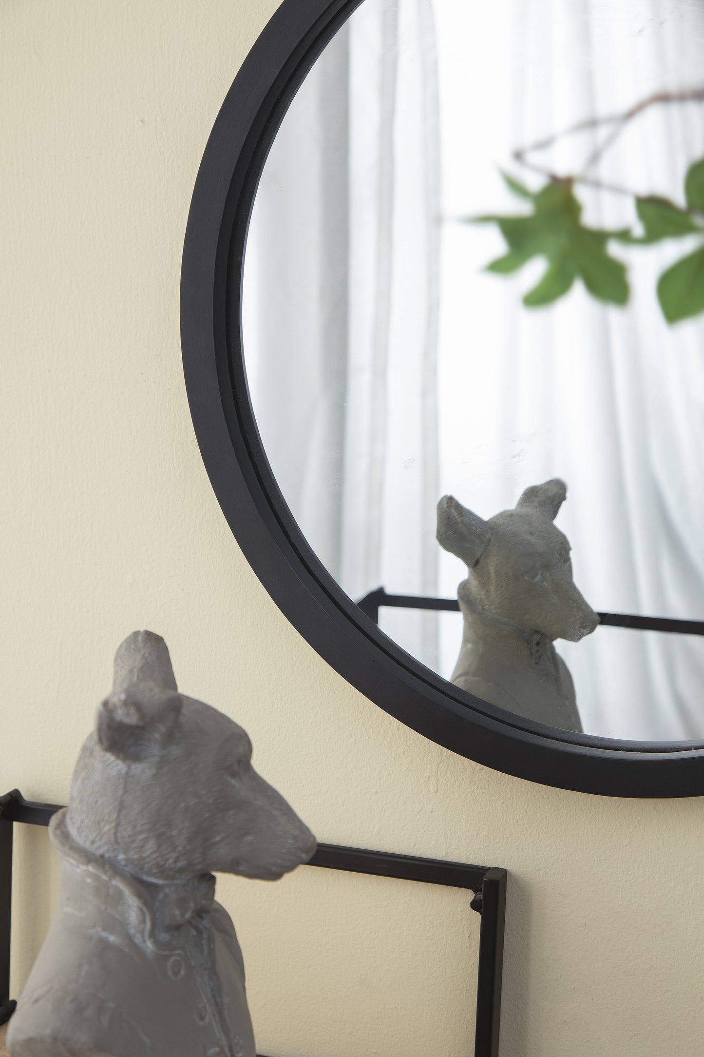 Healdsburg Traditional Circle Wall Mirror