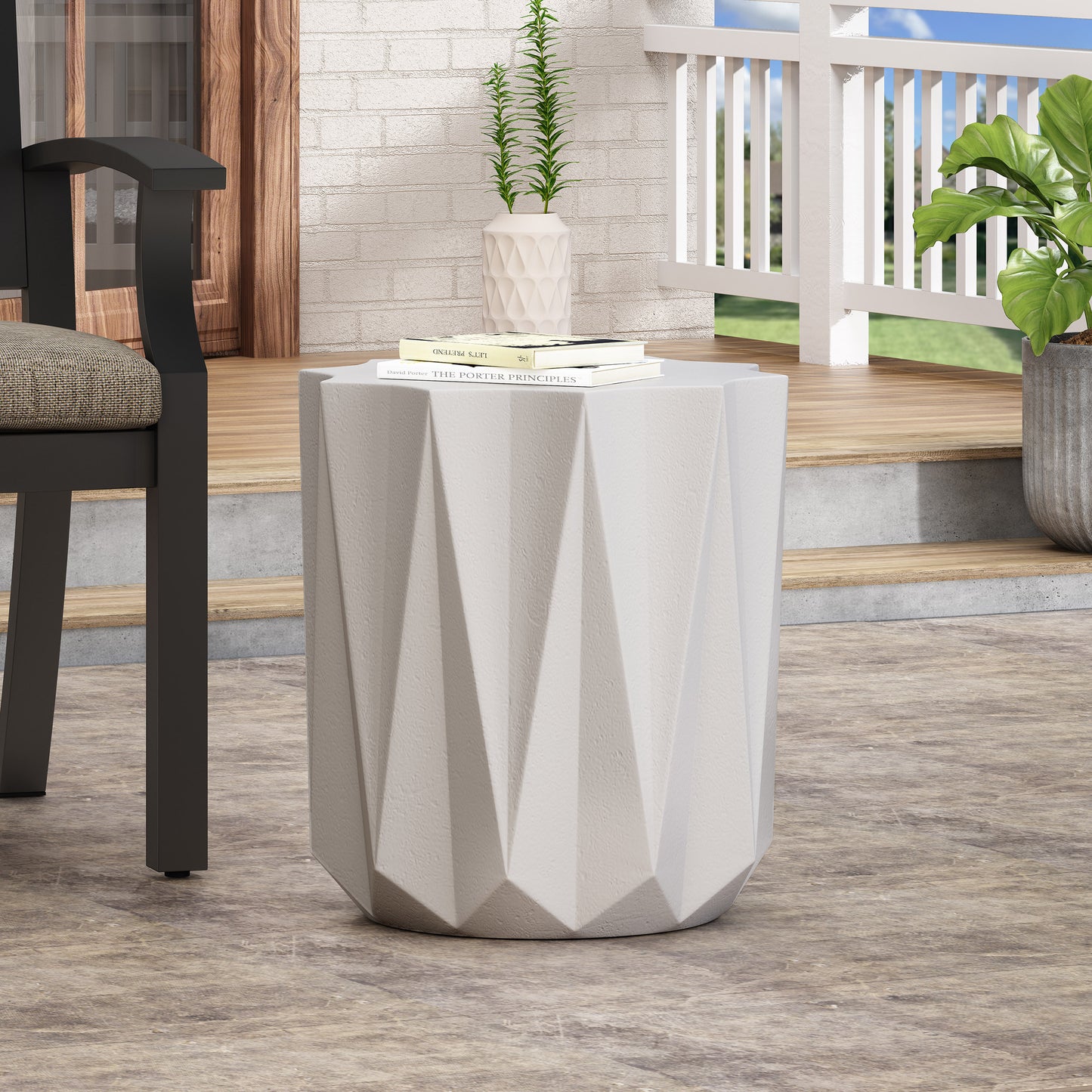 Ghivi Contemporary Outdoor Lightweight Side Table